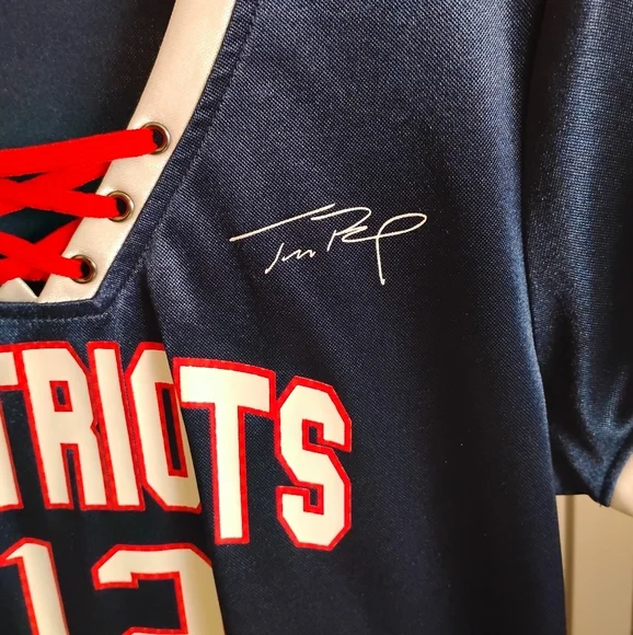 Tom Brady 12 New England Patriots NFL Team Apparel Jersey, Medium - Picture 2 of 10